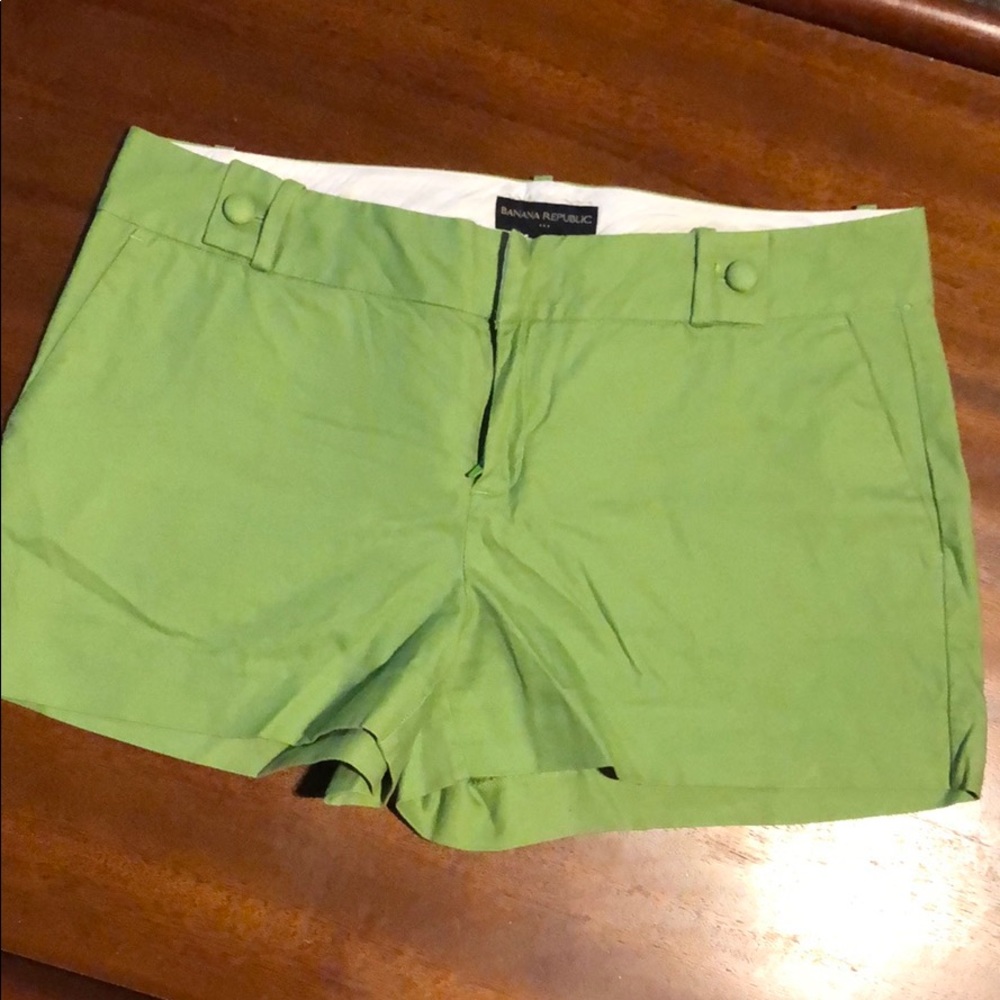 Green linen shorts